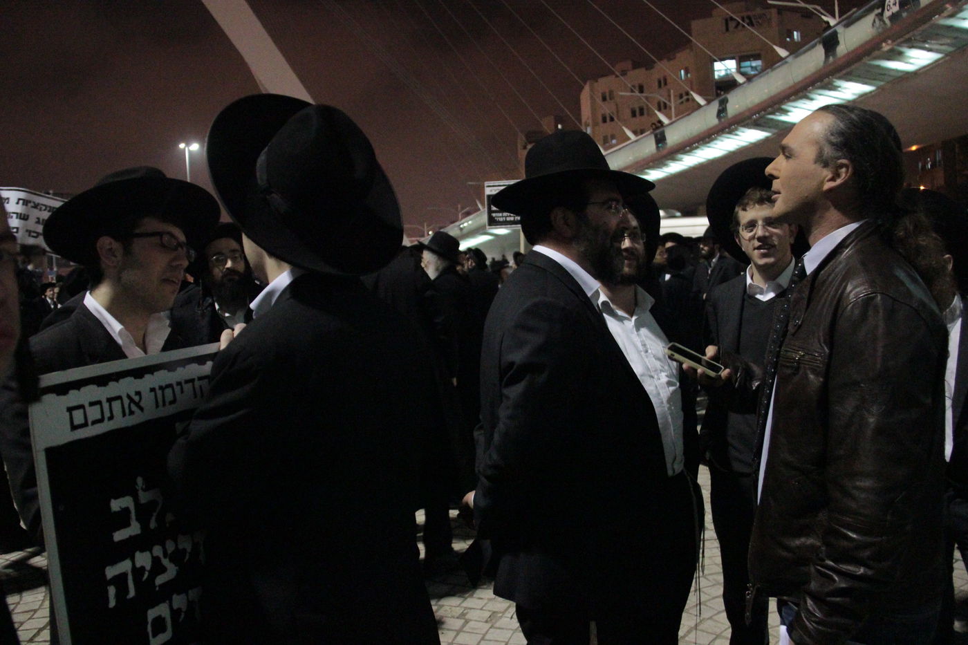 בסיום ההפגנה בי-ם: עימות אלים בין המפגינים החרדים