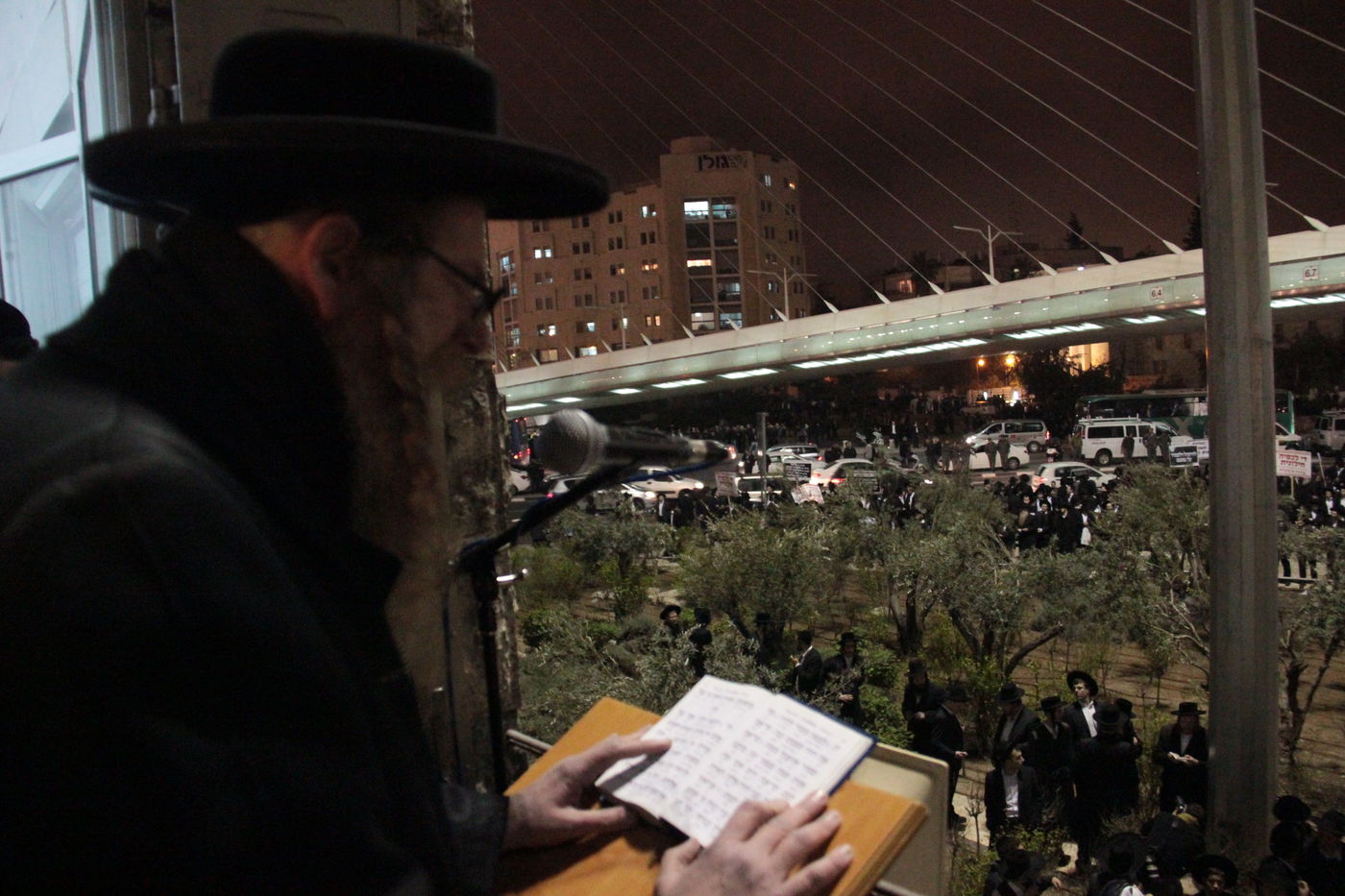 בסיום ההפגנה בי-ם: עימות אלים בין המפגינים החרדים