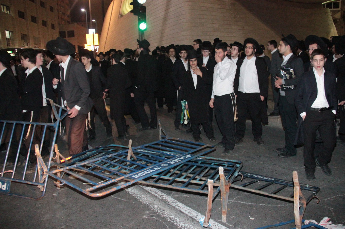 בסיום ההפגנה בי-ם: עימות אלים בין המפגינים החרדים