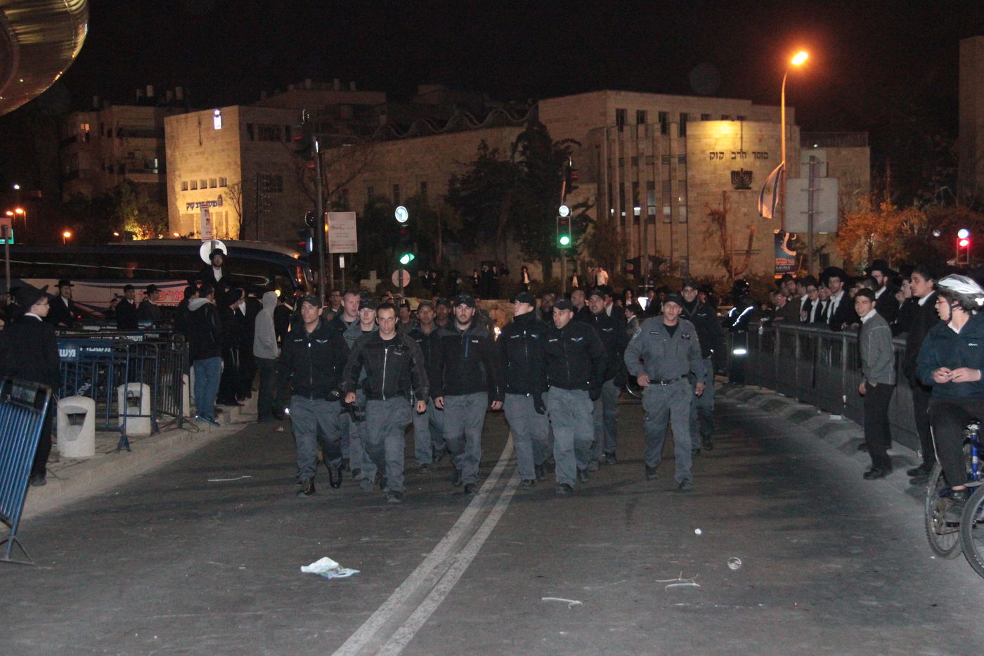 בסיום ההפגנה בי-ם: עימות אלים בין המפגינים החרדים
