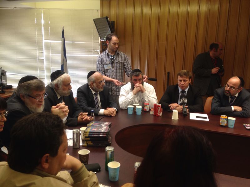 איחוד בכנסת נגד האנטישמיות באוקראינה: "די לשתיקה"