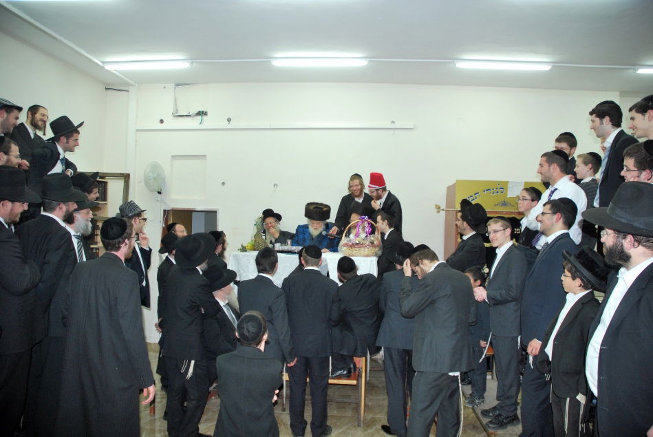 ראב"ד "העדה החרדית": "הממשלה - עמלק ממש שרודפים את הדת"