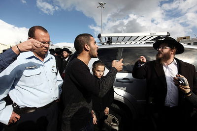 חרדים וחילונים בבית שמש