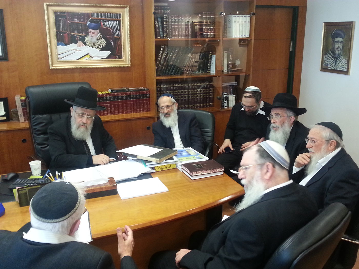 הראשל"צ הגר"י יוסף עם רבני הציונות הדתית