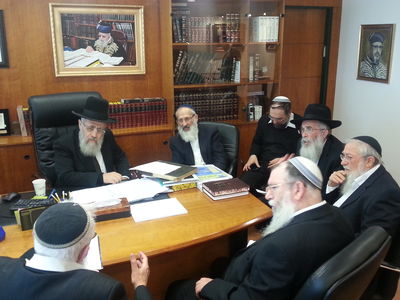 הראשל"צ הגר"י יוסף עם רבני הציונות הדתית