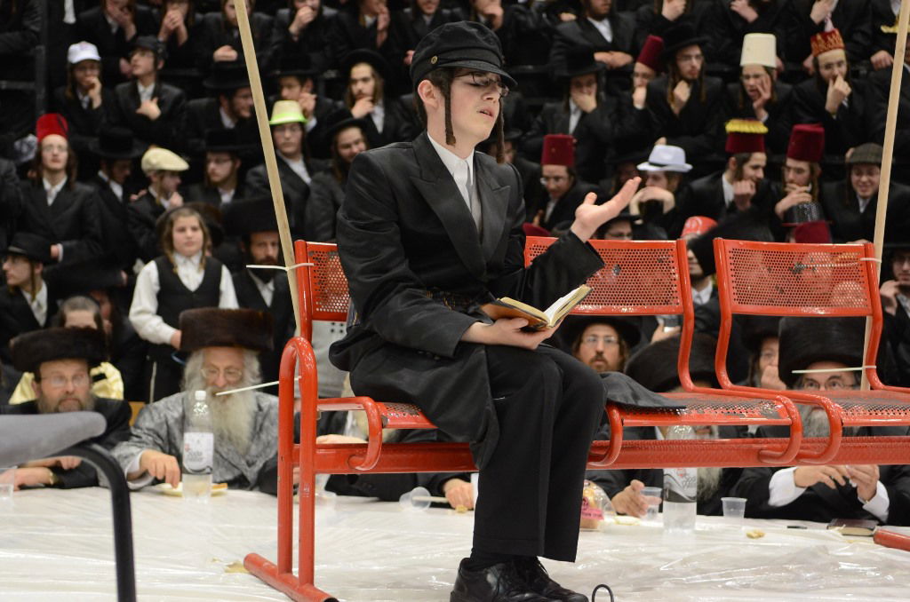 פורים בחצר הקודש צאנז • גלריה