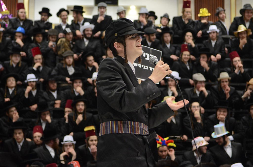 פורים בחצר הקודש צאנז • גלריה