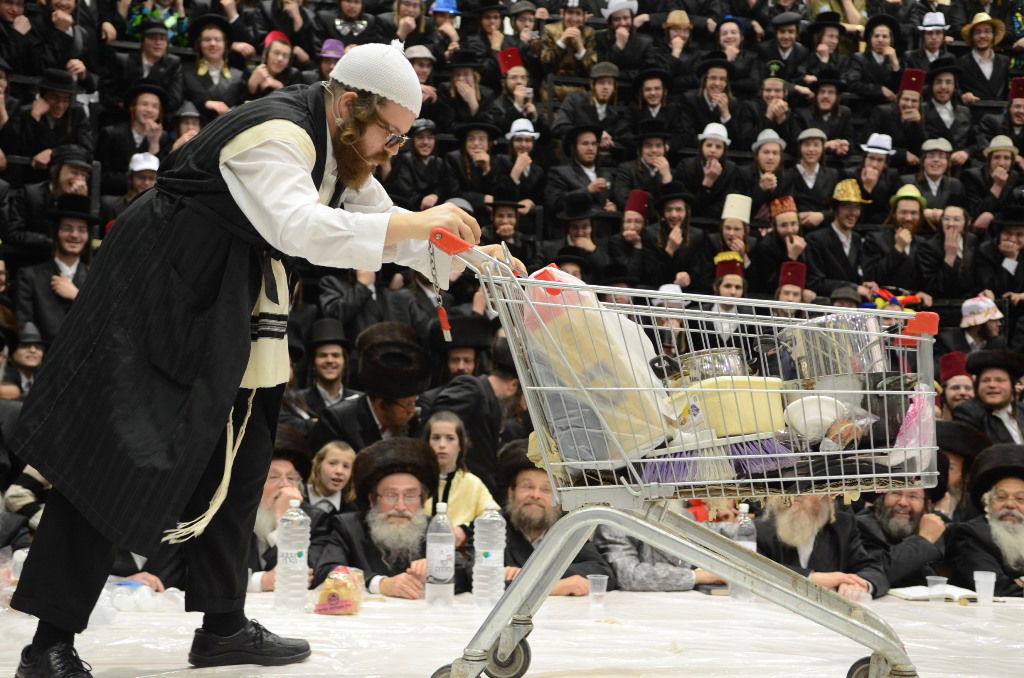 פורים בחצר הקודש צאנז • גלריה