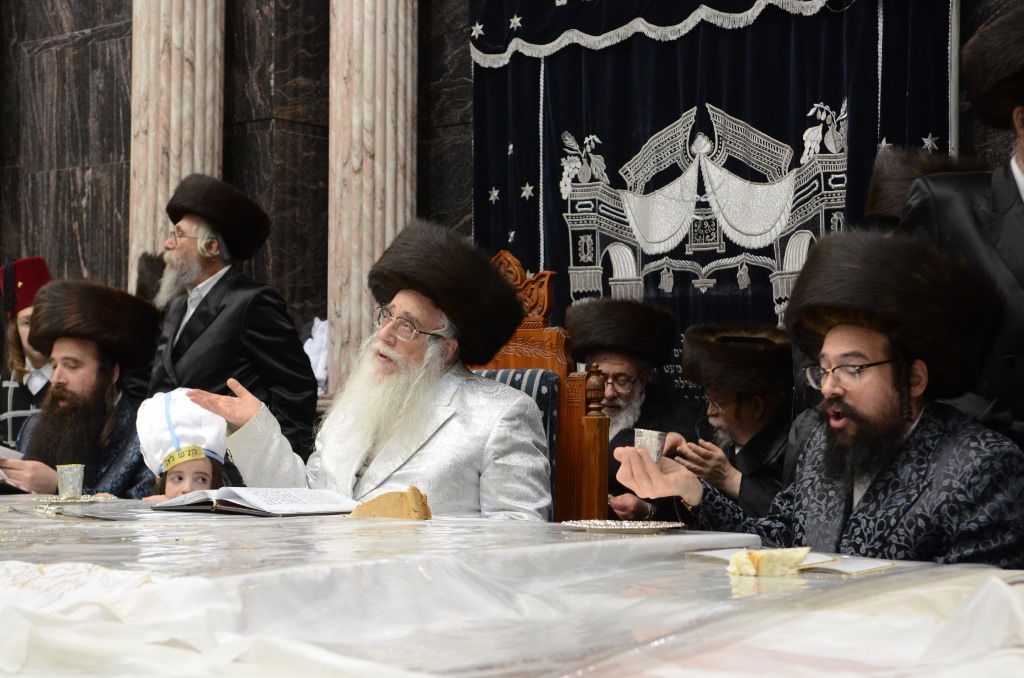 פורים בחצר הקודש צאנז • גלריה