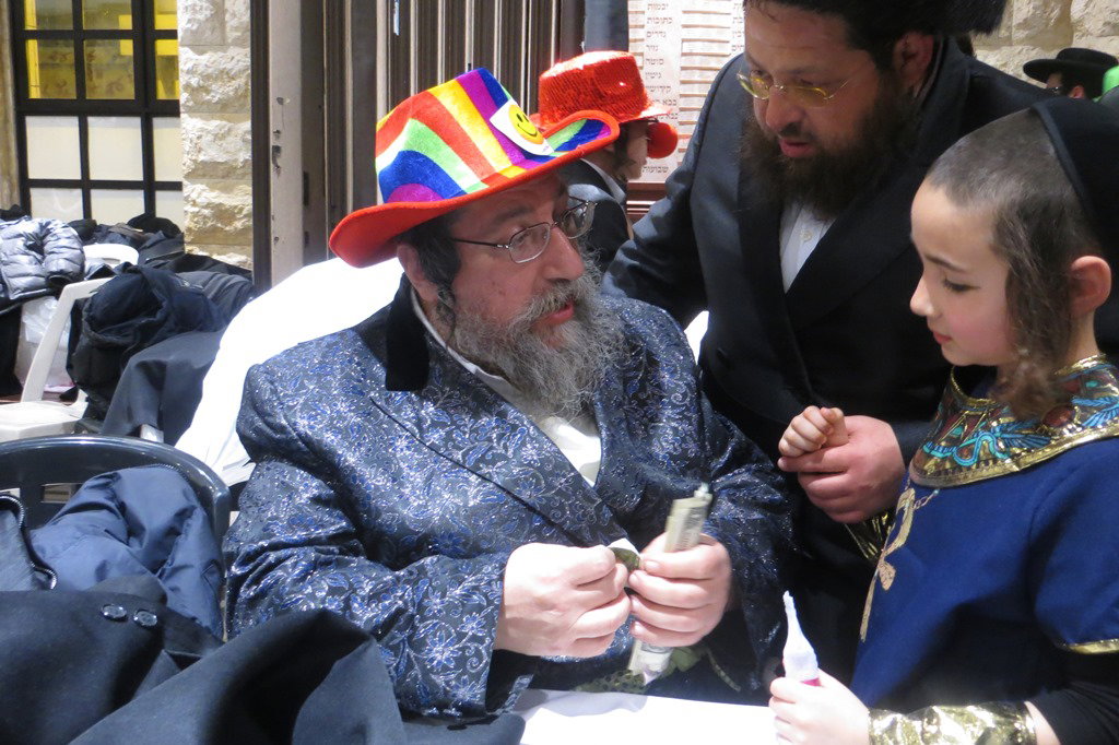 פורים בחצרות הקודש בארה"ב • תיעוד ענק