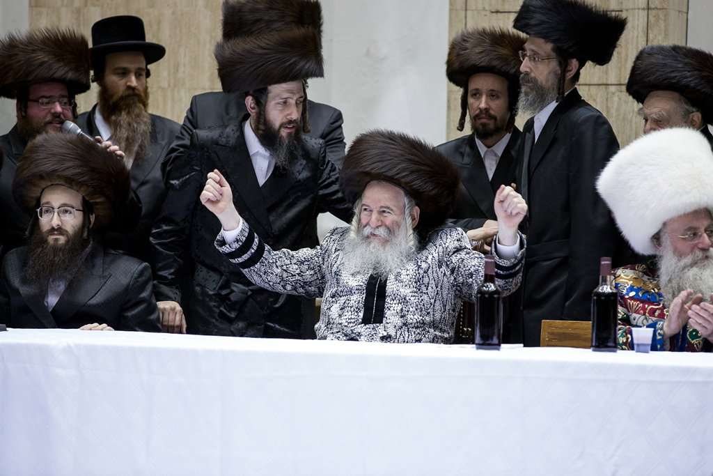 פורים בחצרות הקודש בארה"ב • תיעוד ענק