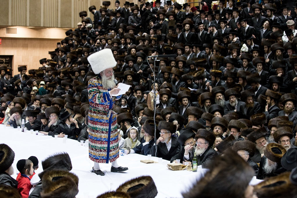 פורים בחצרות הקודש בארה"ב • תיעוד ענק