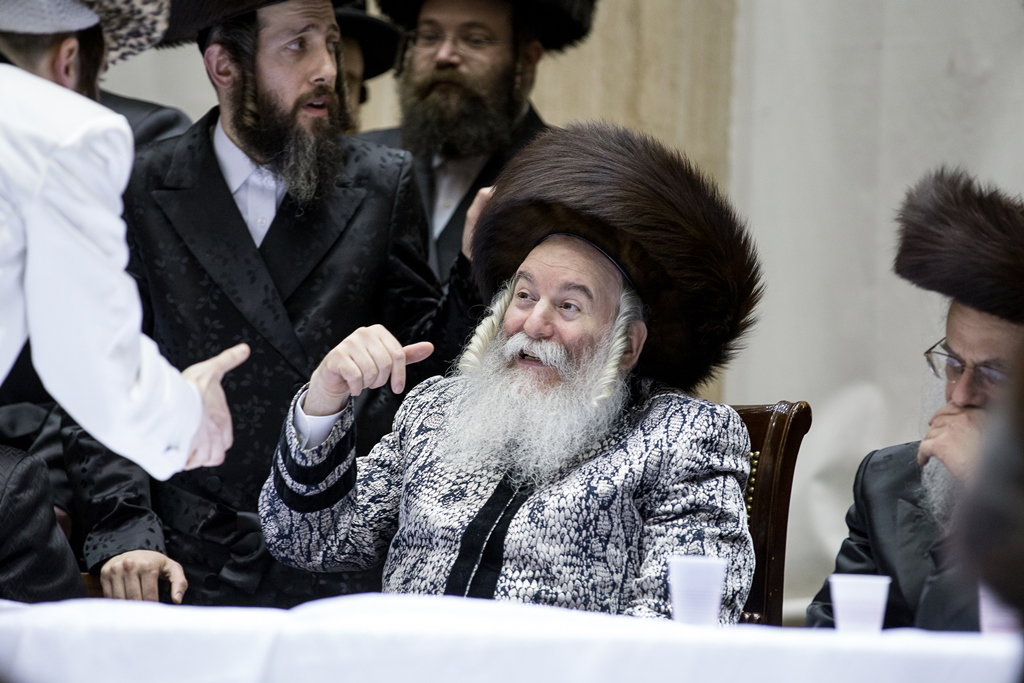 פורים בחצרות הקודש בארה"ב • תיעוד ענק