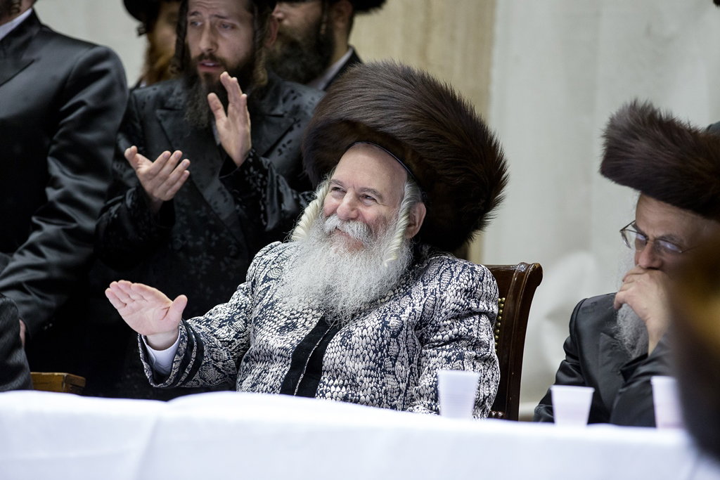 פורים בחצרות הקודש בארה"ב • תיעוד ענק