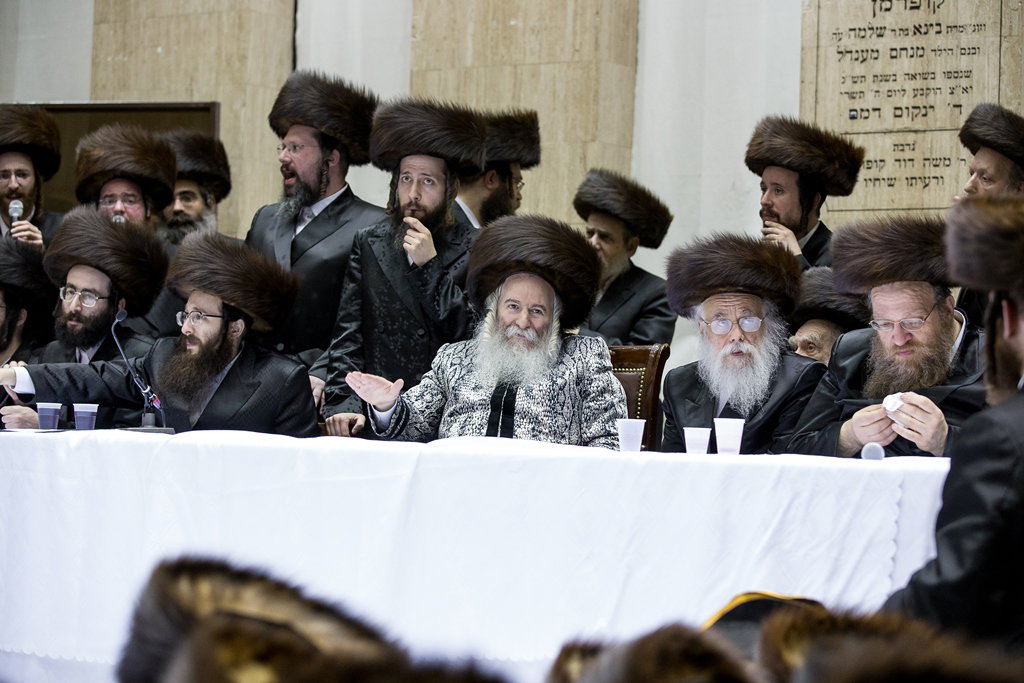פורים בחצרות הקודש בארה"ב • תיעוד ענק
