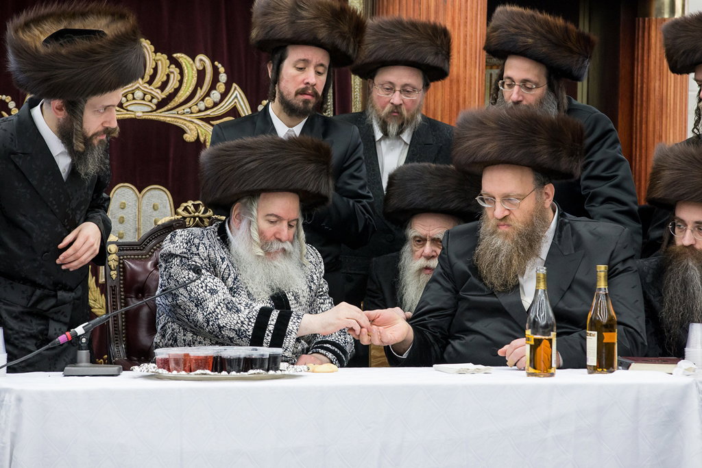 פורים בחצרות הקודש בארה"ב • תיעוד ענק