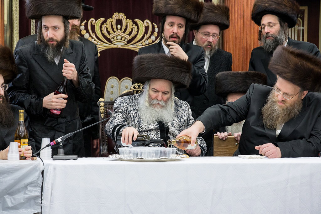 פורים בחצרות הקודש בארה"ב • תיעוד ענק