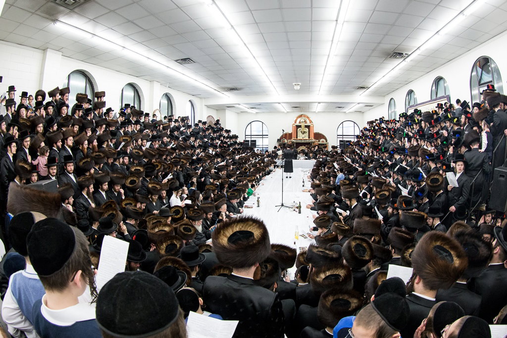 פורים בחצרות הקודש בארה"ב • תיעוד ענק