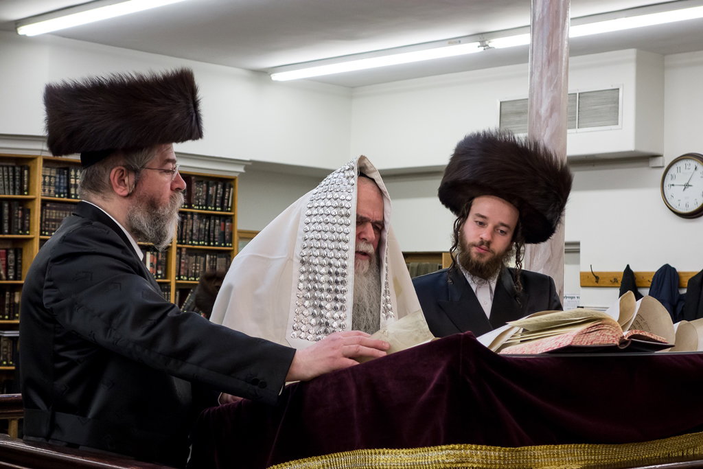 פורים בחצרות הקודש בארה"ב • תיעוד ענק