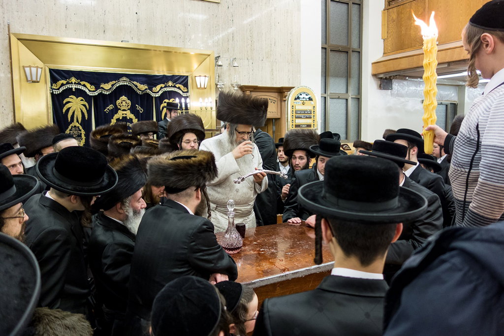 פורים בחצרות הקודש בארה"ב • תיעוד ענק