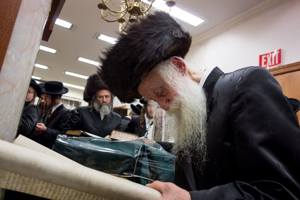 פורים בחצרות הקודש בארה"ב • תיעוד ענק