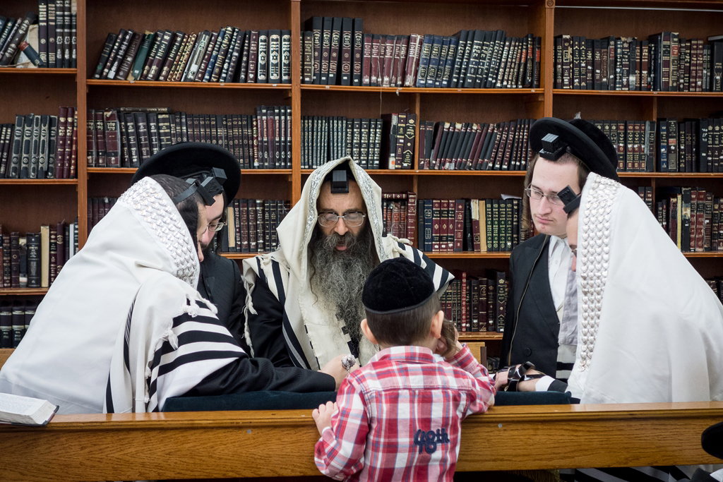 פורים בחצרות הקודש בארה"ב • תיעוד ענק