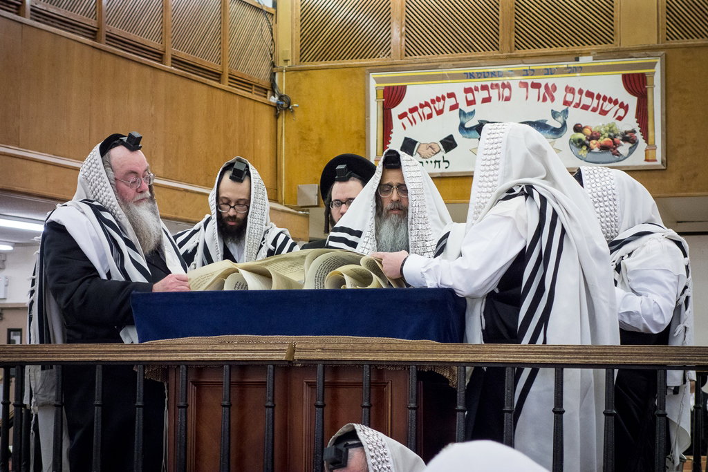 פורים בחצרות הקודש בארה"ב • תיעוד ענק