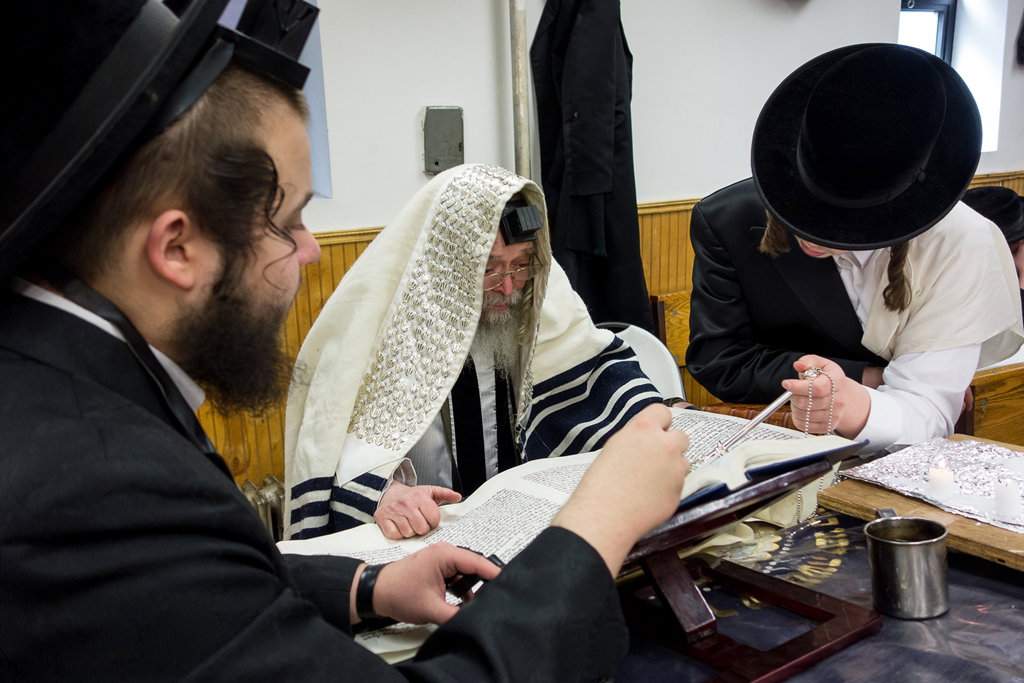 פורים בחצרות הקודש בארה"ב • תיעוד ענק