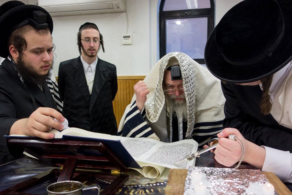 פורים בחצרות הקודש בארה"ב • תיעוד ענק