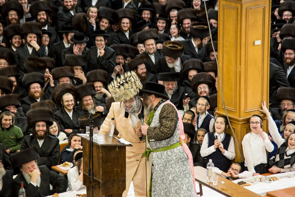 פורים בחצרות הקודש בארה"ב • תיעוד ענק