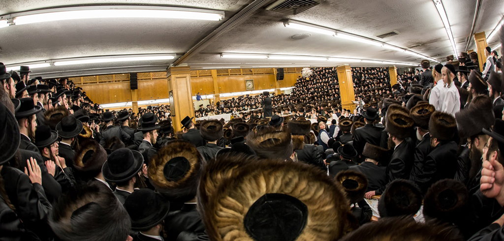 פורים בחצרות הקודש בארה"ב • תיעוד ענק