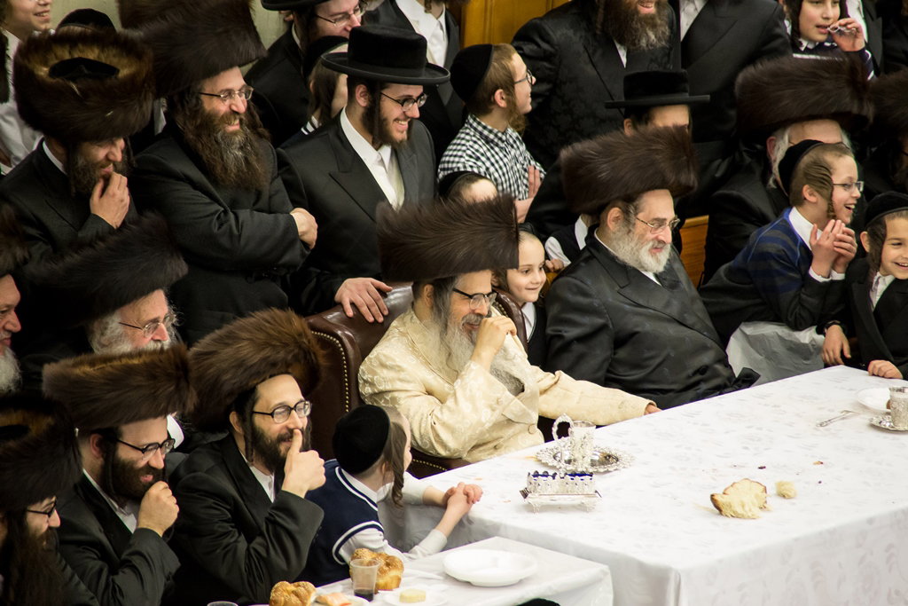 פורים בחצרות הקודש בארה"ב • תיעוד ענק