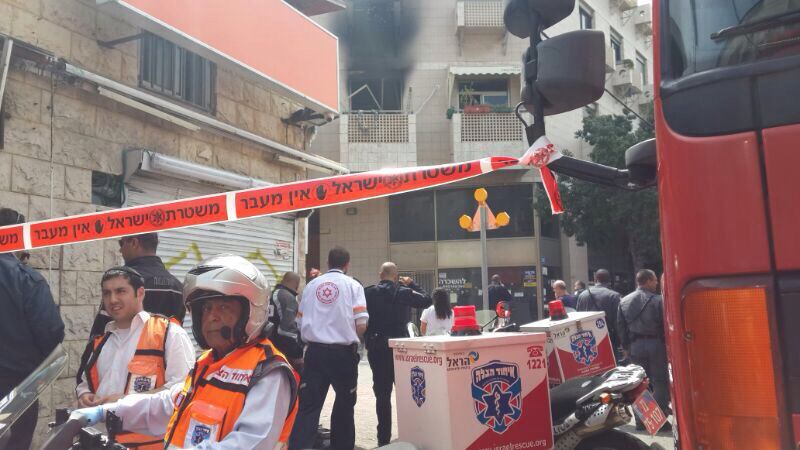 שוב אסון: שלושה נפגעים בפיצוץ בלון גז בדירה בת"א