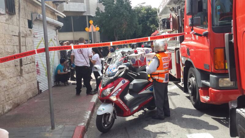 שוב אסון: שלושה נפגעים בפיצוץ בלון גז בדירה בת"א