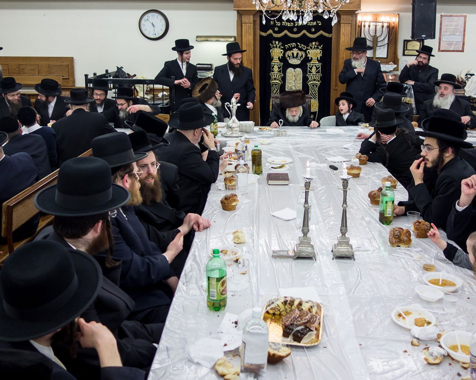תיעוד: בר מצווה לנכד הרבי מסקולען