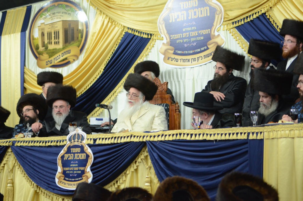 שבת היסטורית בביתר עילית בראשות האדמו"ר מצאנז • תיעוד ענק