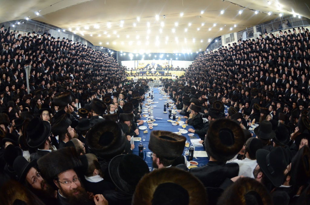 שבת היסטורית בביתר עילית בראשות האדמו"ר מצאנז • תיעוד ענק