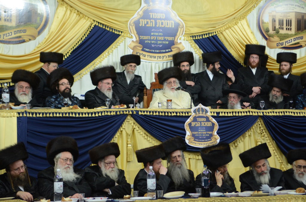 שבת היסטורית בביתר עילית בראשות האדמו"ר מצאנז • תיעוד ענק