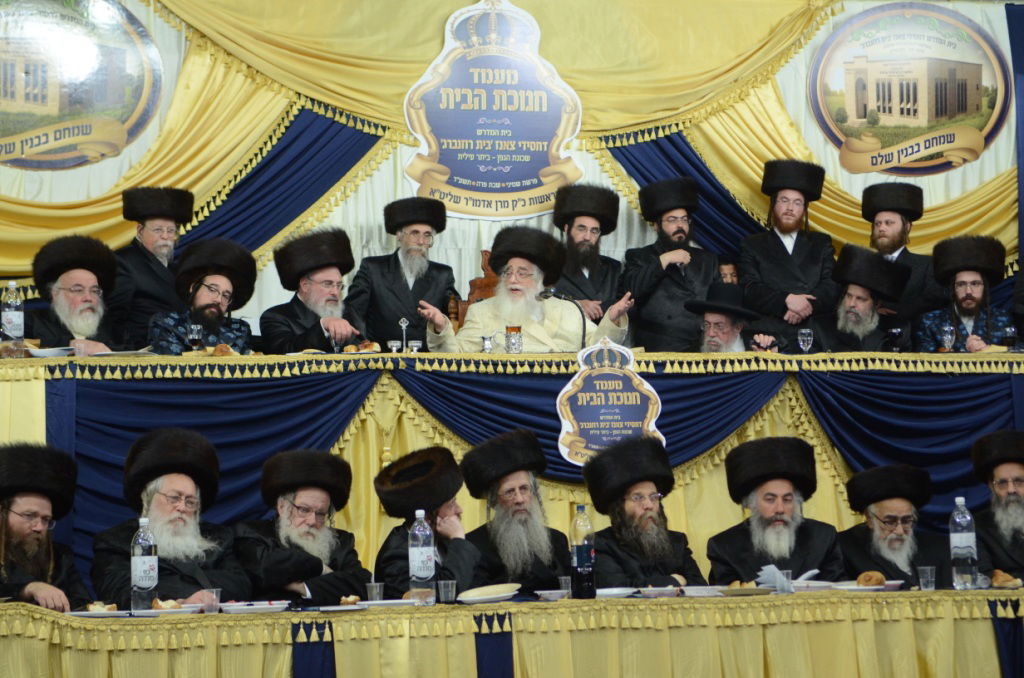 שבת היסטורית בביתר עילית בראשות האדמו"ר מצאנז • תיעוד ענק