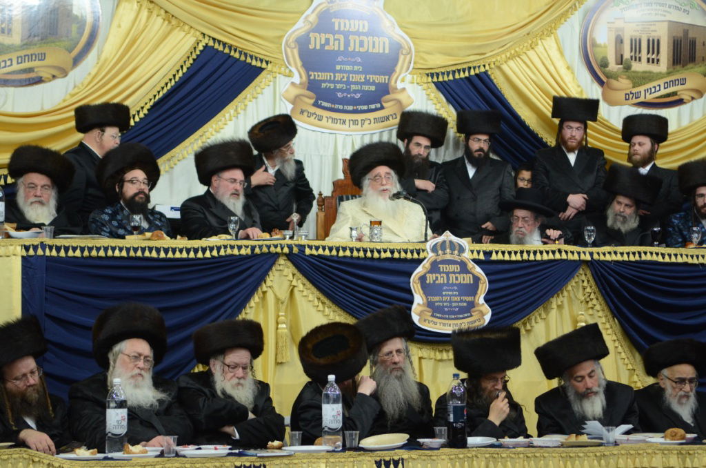 שבת היסטורית בביתר עילית בראשות האדמו"ר מצאנז • תיעוד ענק