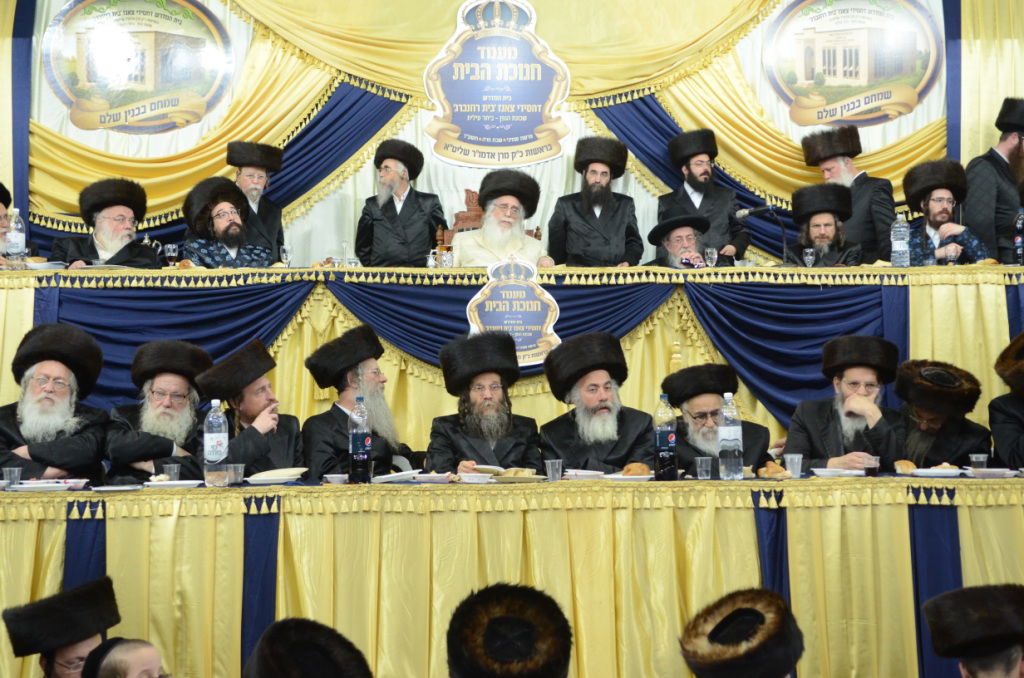 שבת היסטורית בביתר עילית בראשות האדמו"ר מצאנז • תיעוד ענק