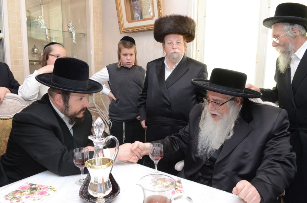 שבת היסטורית בביתר עילית בראשות האדמו"ר מצאנז • תיעוד ענק