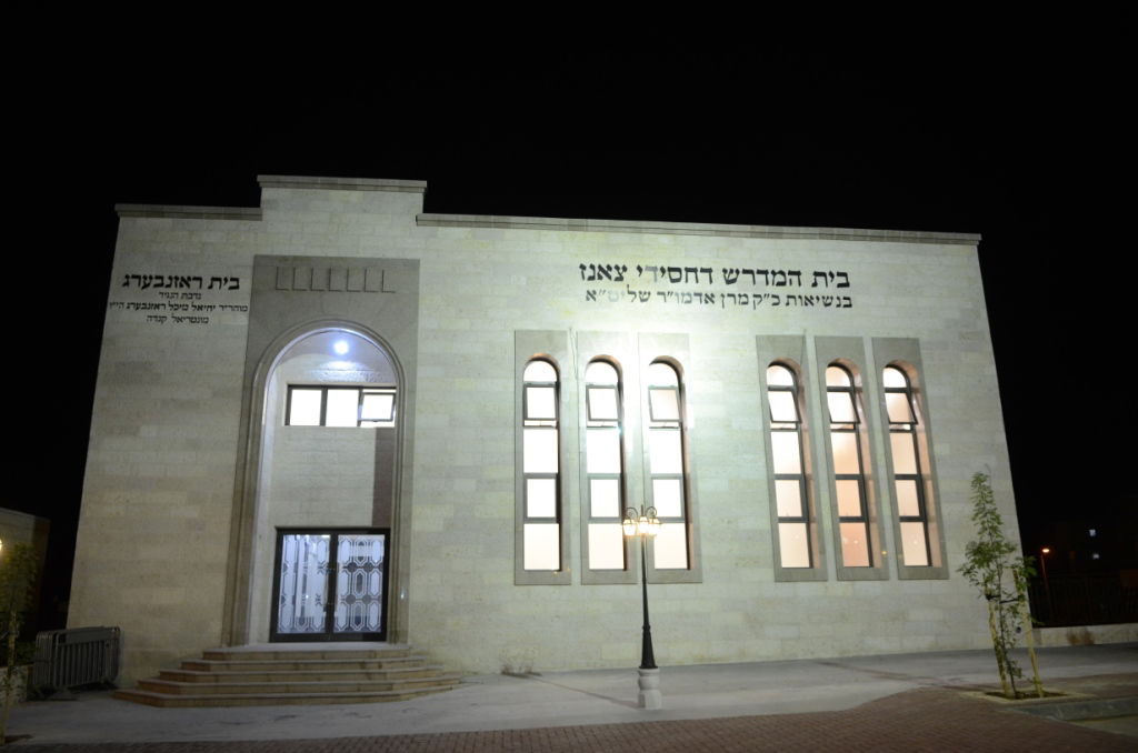 שבת היסטורית בביתר עילית בראשות האדמו"ר מצאנז • תיעוד ענק