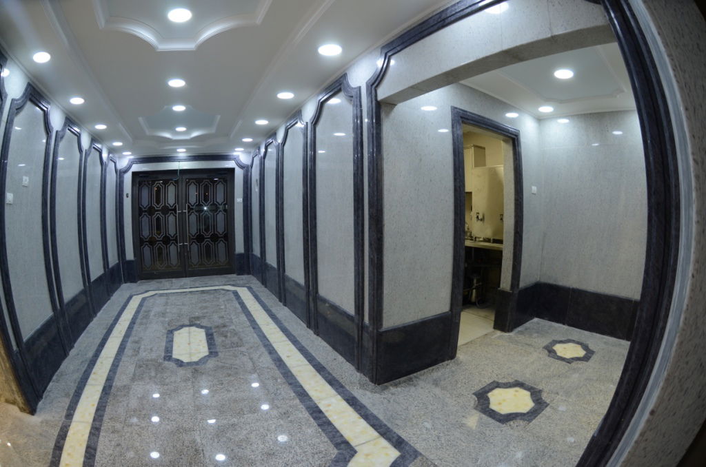 שבת היסטורית בביתר עילית בראשות האדמו"ר מצאנז • תיעוד ענק