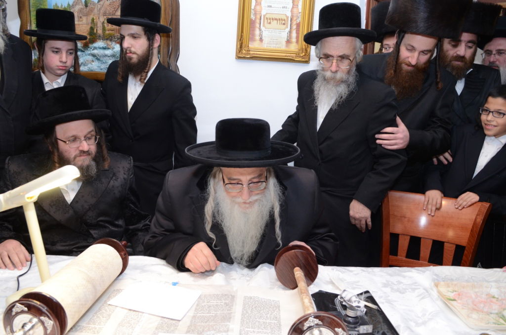 שבת היסטורית בביתר עילית בראשות האדמו"ר מצאנז • תיעוד ענק