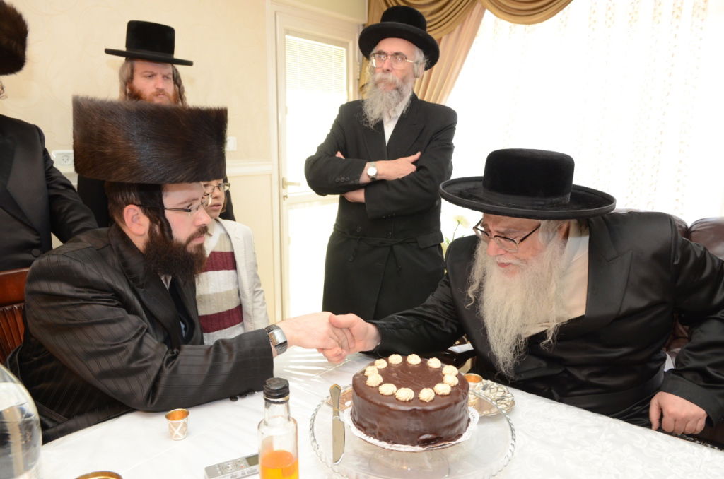 שבת היסטורית בביתר עילית בראשות האדמו"ר מצאנז • תיעוד ענק