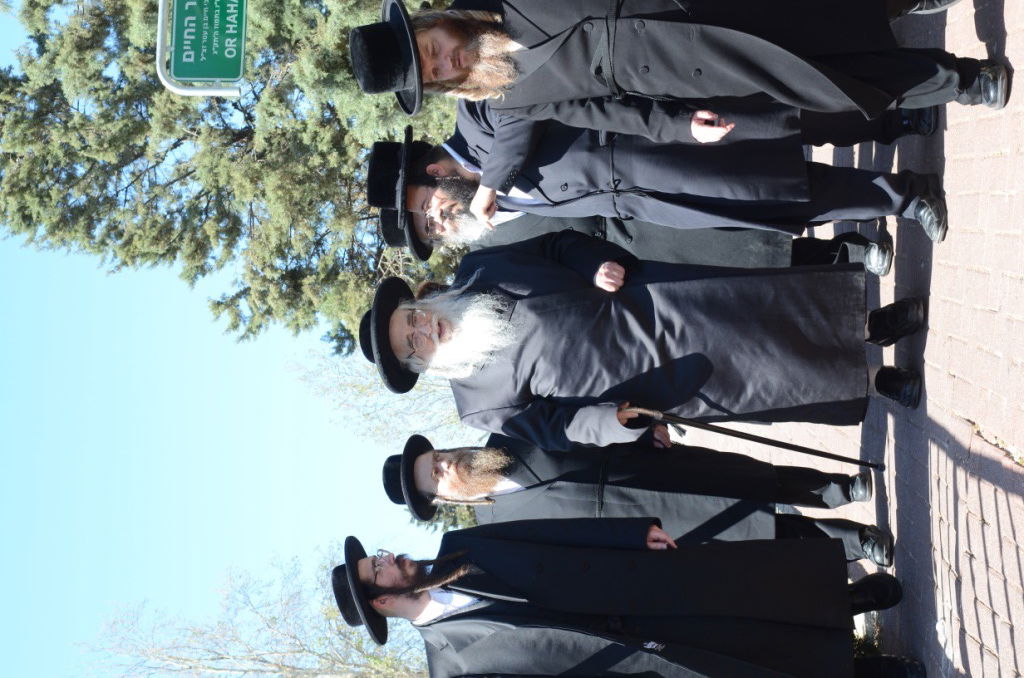 שבת היסטורית בביתר עילית בראשות האדמו"ר מצאנז • תיעוד ענק