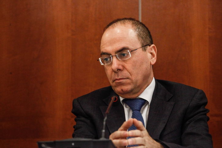 במשך שעתיים: סילבן שלום מסר את גרסתו על התלונה