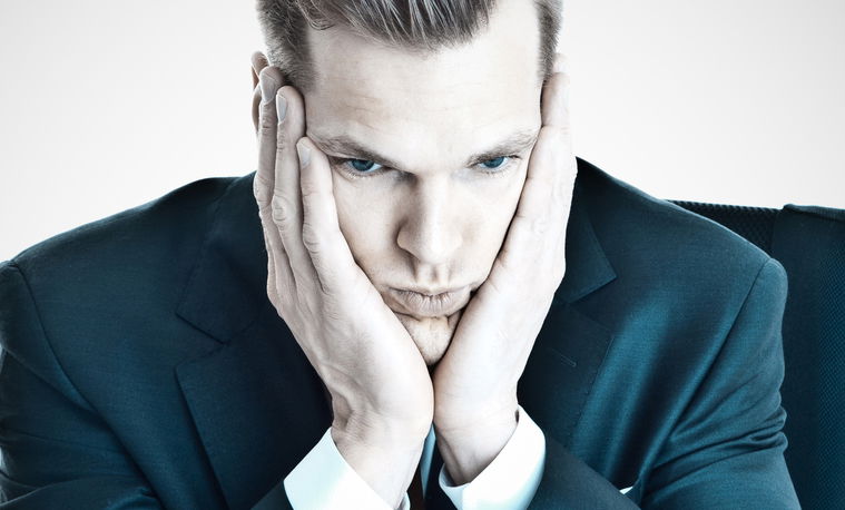 הצורך בשליטה והרס עצמי: שני צדדים של אותה המטבע?