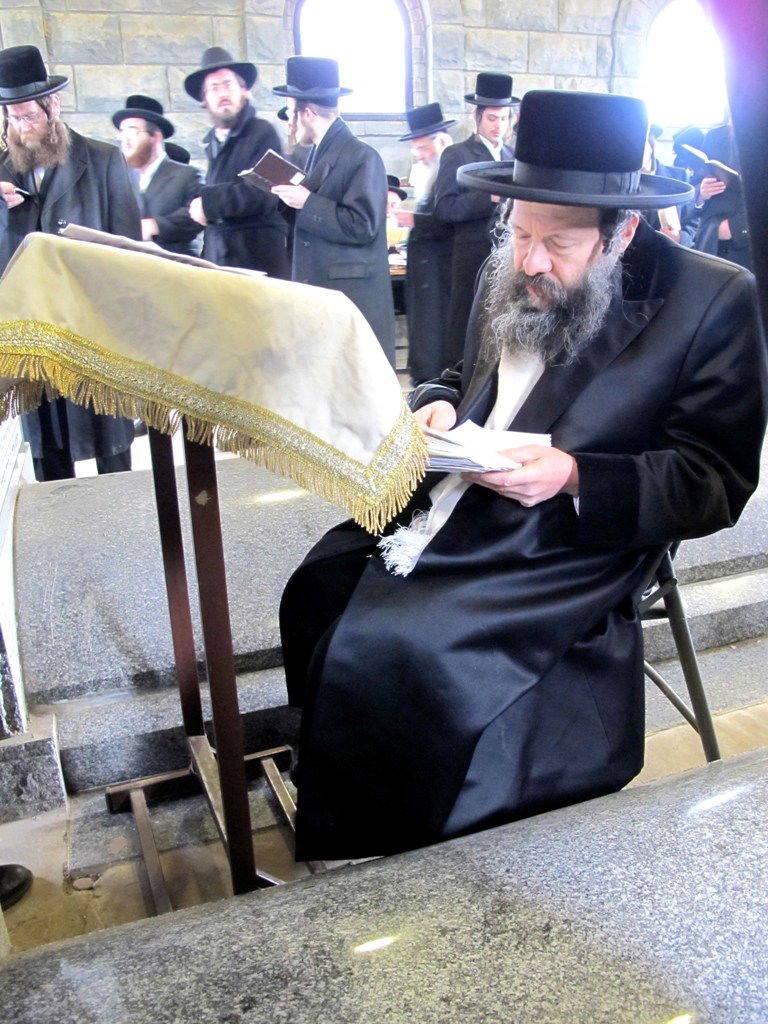 גלריה: טיש ההילולא בבאבוב